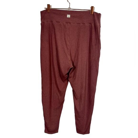 Vuori Lux At Ease Harem Pants in Hazelnut Heather PLEASE READ - Picture 5 of 14